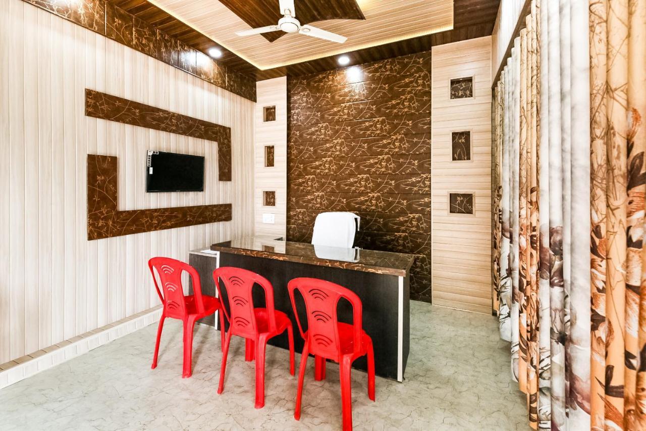 Oyo 69647 Yash Lodge Jabalpur Zewnętrze zdjęcie