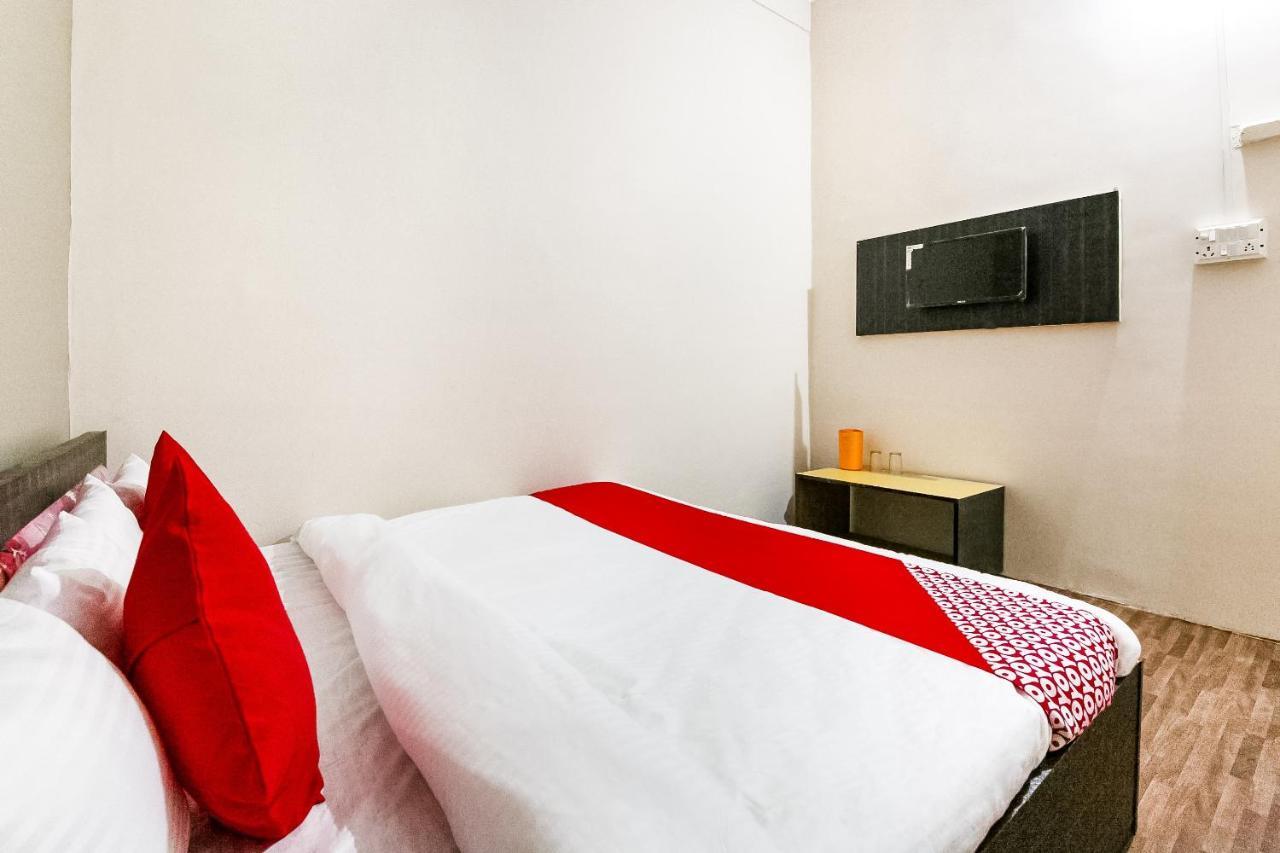 Oyo 69647 Yash Lodge Jabalpur Zewnętrze zdjęcie