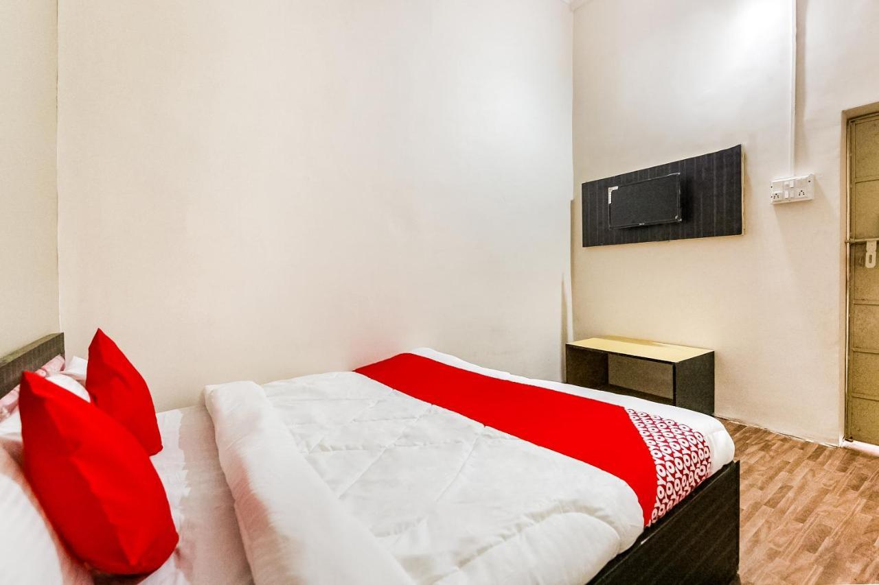 Oyo 69647 Yash Lodge Jabalpur Zewnętrze zdjęcie